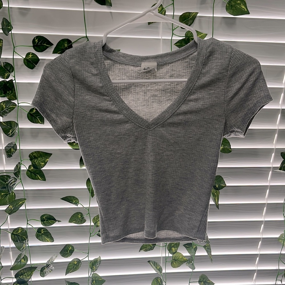 A grey v cut women’s crop top